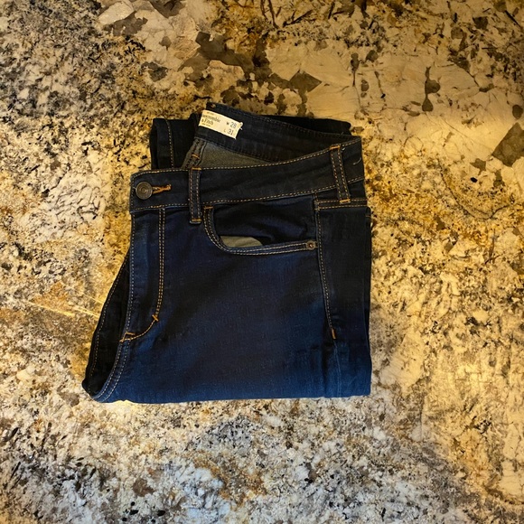 Abercrombie & Fitch Low Rise Super Skinny Jeans - Picture 2 of 7